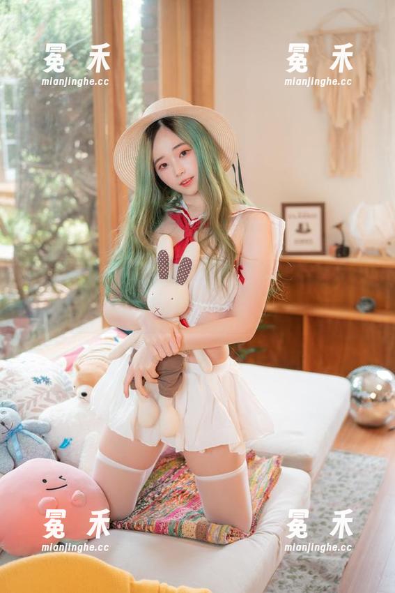 当Bambi(밤비)遇上DJAWA圣诞夜：最新cos让我们重新审视红鼻子驯鹿！