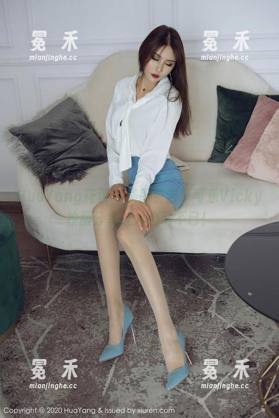 HuaYang花漾-可乐Vicky HuaYang花漾 - 美图警告!可乐Vicky校服分享让人心动不已!