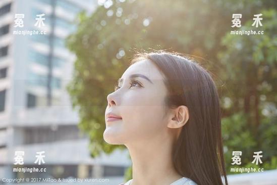 MiiTao蜜桃社 - 来自李梦婷的套装图包分享，迷人又俏皮