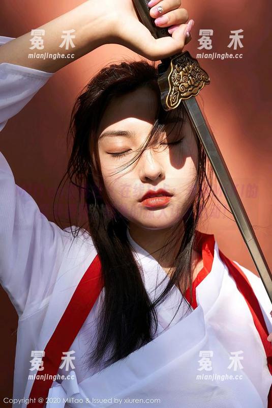 MiiTao蜜桃社 - 在线打卡：米琪MIKI的套装美图，意外的撩人让人心动！