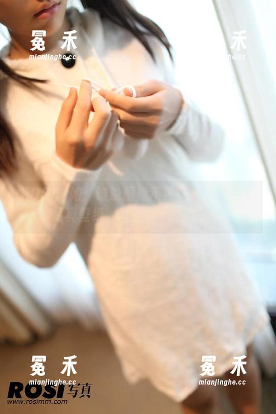 ROSI厨娘：谁说厨娘不可以引人注目？写真壁纸，营养与颜值并存！