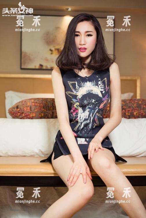 TouTiao头条女神 - 张梓然，女神在无圣光下的另一种美丽
