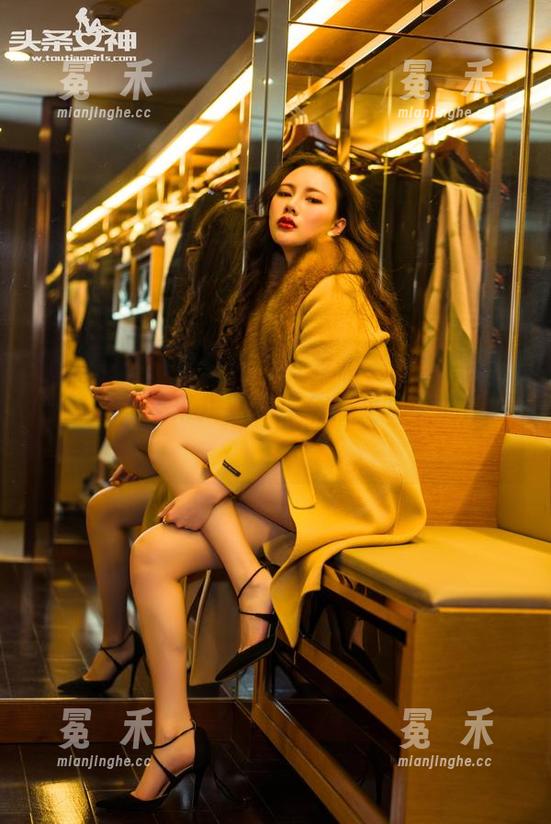 TouTiao头条女神-李由美 TouTiao头条女神 - 在李由美的黑白私拍合集里,快来找找你那个停止呼吸的瞬间!