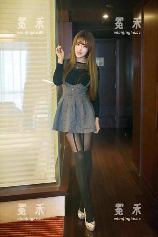 TuiGirl推女郎 - 赵梦洁的圣诞幻想：原图如梦似幻，图包给你意外之喜！