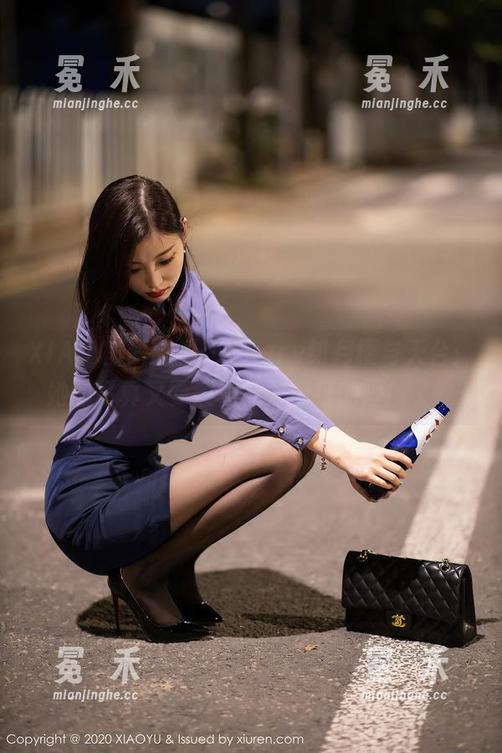 XIAOYU语画界 - Chery绯月樱与天台：她的写真又要颠覆你对壁纸的理解了！