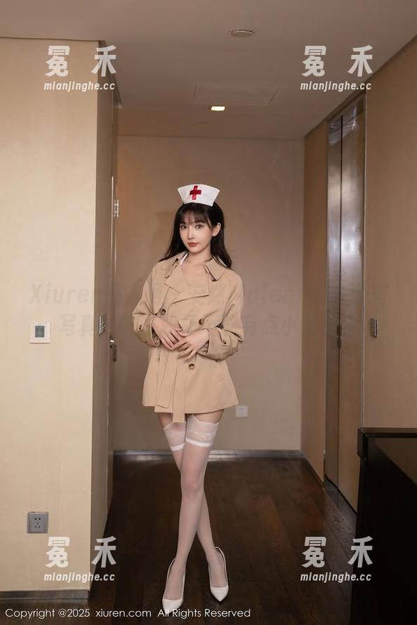 Xiuren秀人网 - 安然Maleah的办公室写真：谁说职场不能有点小调皮？
