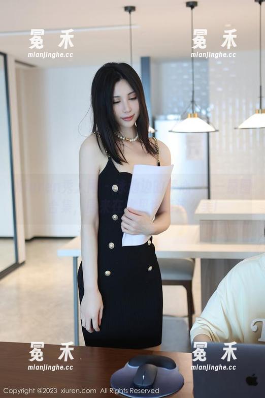 Xiuren秀人网 - 泳池边的梦心玥——原图合集，原来在水里也能这么美!
