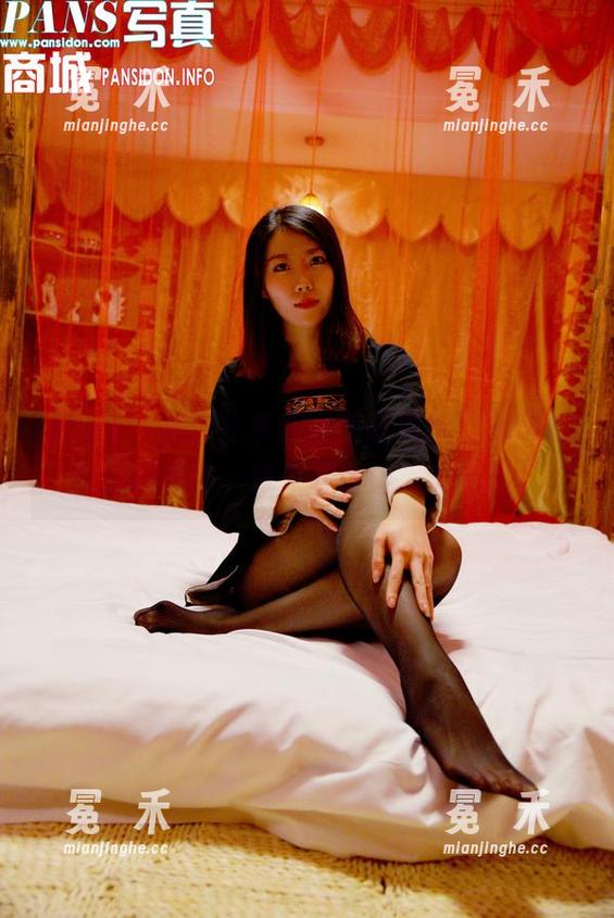 pans - 免费分享熙媛美腿原图，光是想想就很心动，快来看看这绝美曲线！