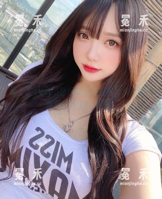 爱上了yeeun孙乐乐的白衬衫，作品集更新后让我心情大好！