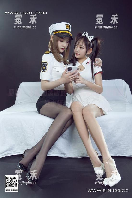 丽柜 - 小熊的透明魅力，竟在这个图库精选中悄然绽放。