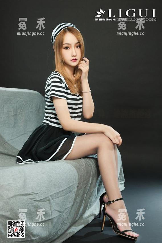 丽柜 - 汐汐学姐的美图宝典，谁能抗拒这套图的诱惑？