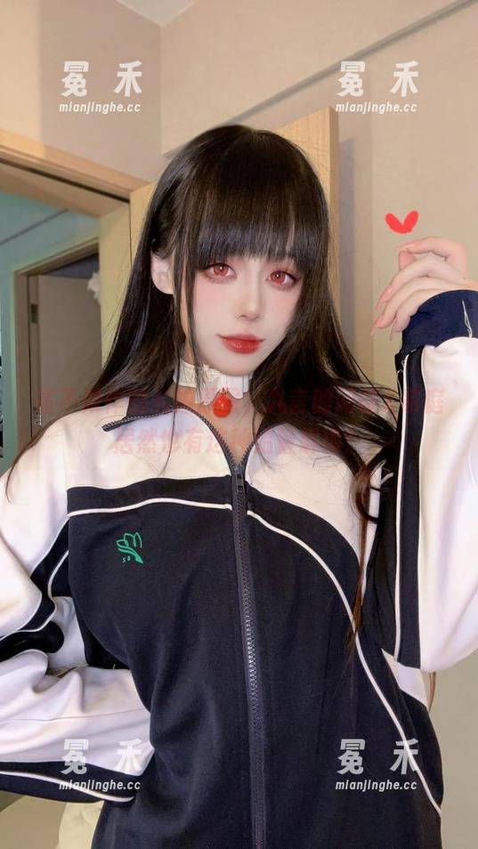 毫不做作的私拍原图，九言的间谍X家庭居然也有这种温馨解锁！