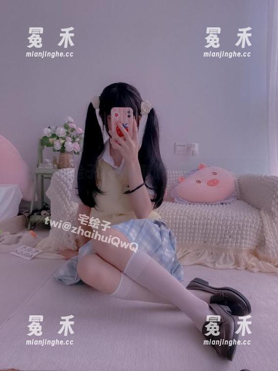 二阶堂宅绘子的神秘制服：图片更新来袭，准备好了吗？