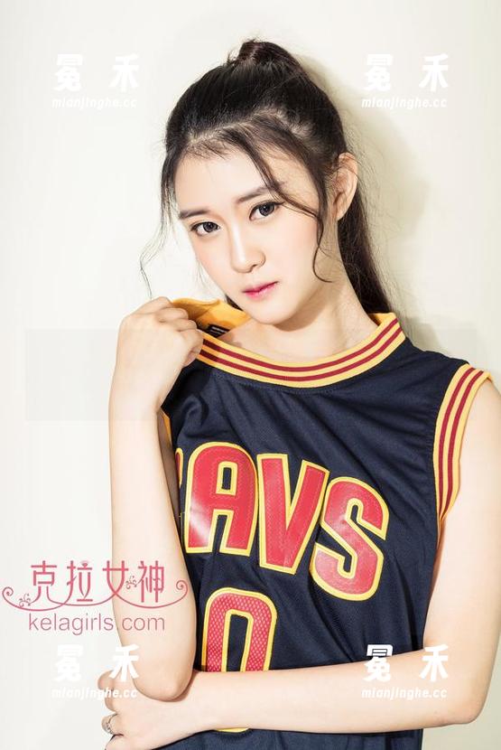 克拉女神-吕佳 克拉女神 - 走进吕佳的写真世界:护士的梦游时光