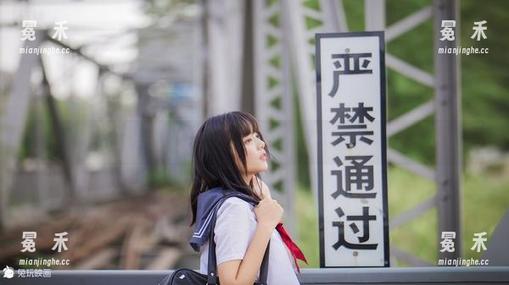 兔玩映画精选图库，楼梯上的萝莉令我怀疑我是不是还年轻？