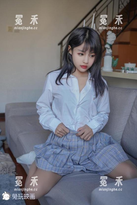 学姐体操服大揭秘，兔玩映画的高清写真带你飞！