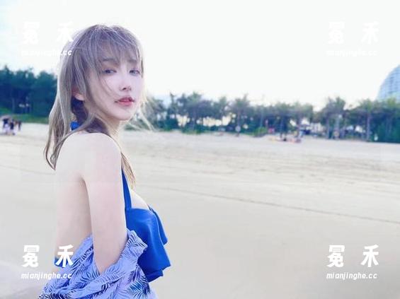 啾小妍Deer的连衣裙美图更新，真的是每次都忍不住想说，什么时候才能有这样的衣服！