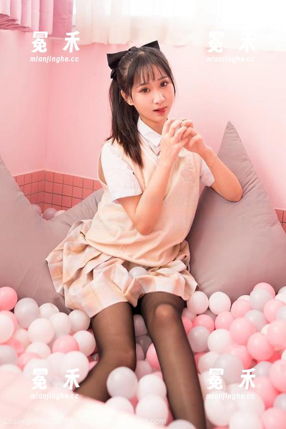 嗲囡囡-小蛮妖yummy 嗲囡囡 - 小蛮妖yummy的全套圣诞写真来了,完美诠释了‘节日的诱惑’!