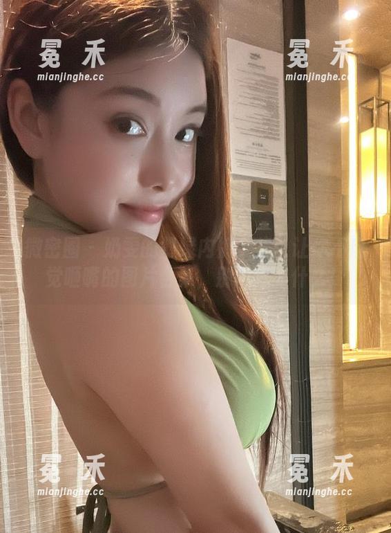 微密圈 - 奶雯的墨绿内裤全集：让你不自觉咂嘴的图片合集，别问我为什么！