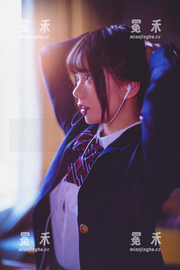 女王写真下载指南：小野妹子w教你如何优雅而又不失风趣！