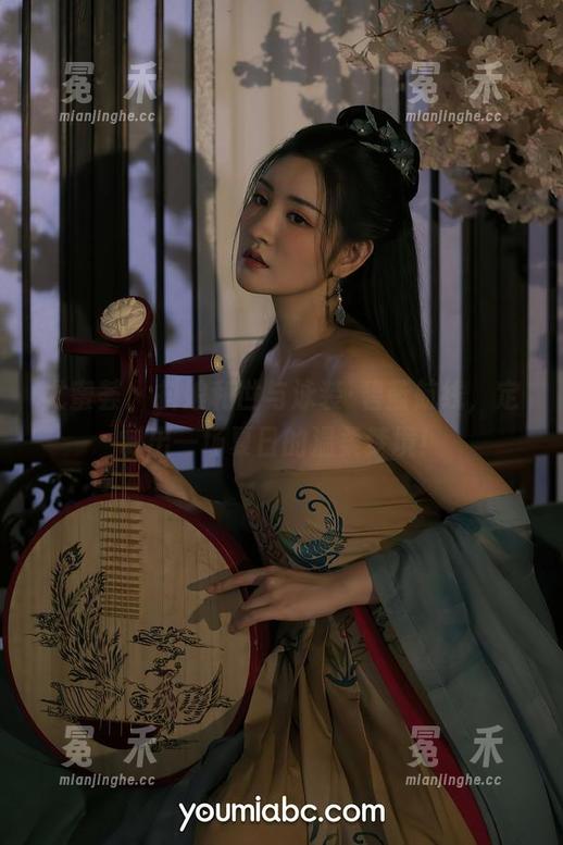 尤蜜荟 - 抖娘利世与泳装·碧蓝航线，定制出一场夏日的温柔梦境！