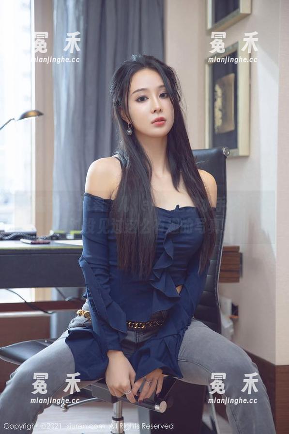 尤蜜荟 - 跟着玥儿玥er一起穿水手服：你绝对没见过这么有趣的写真！
