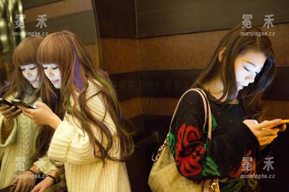 推女郎 - 谁说网袜只能在黑夜发光？松果儿的高清写真让我大开眼界！
