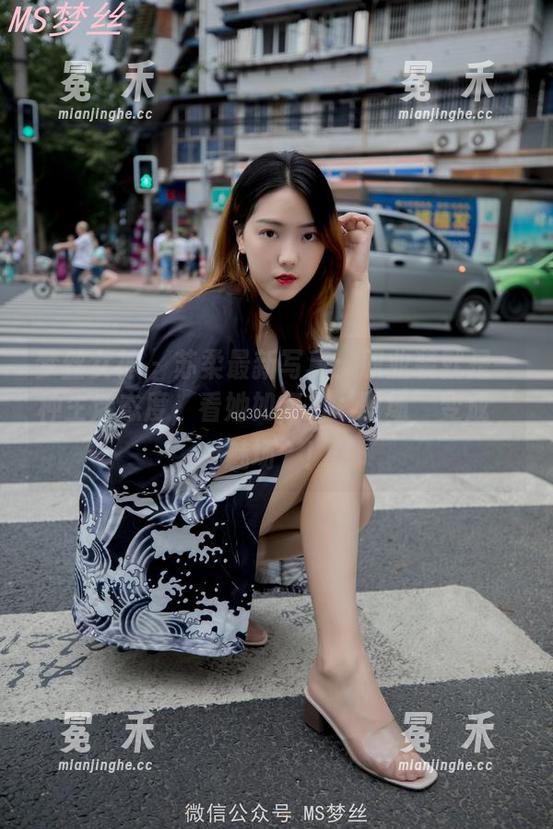梦丝女神 - 苏柔最新写真：职业装就是一种生活态度，看她如何将‘职场’变成‘魅场’！