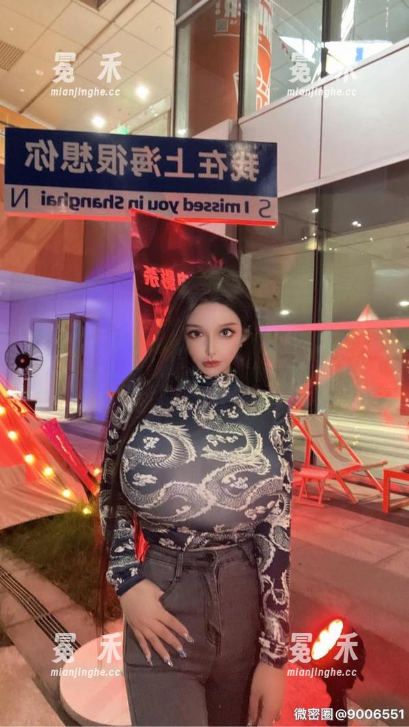 梦露veronica 微密圈 - 梦露veronica和旗袍的融合,分享一个让人意外的迷人瞬间。