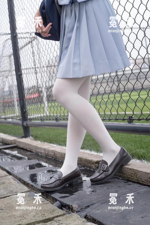 森萝财团 - 无圣光加持下的小奶糕Milky，校服照竟然这么让人心动！
