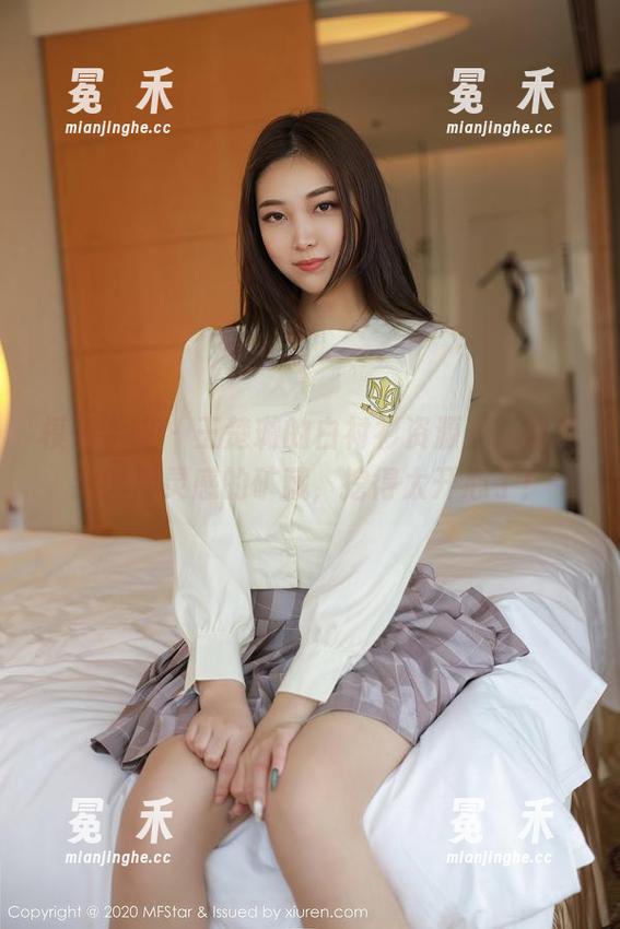 模范学院 - 王楚璇的白衬衫资源，简直是我时尚灵感的矿藏，挖得太开心了！