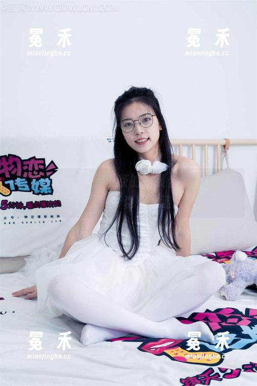 物恋传媒 - 看完小茶的眼镜合集，才知道眼镜原来可以如此迷人。