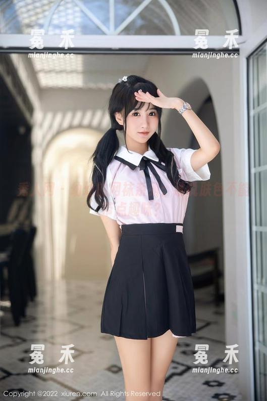 秀人网 - 幼幼的网袜系列：谁说肤色不能带点趣味？