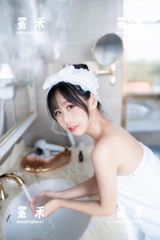 萌芽儿o0 美图在线!萌芽儿o0的校服,校园里的小野蛮女友?