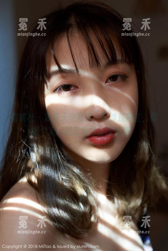 蜜桃社 - 冰露天使写真，不愧是网红，真是个人人都爱看的宝藏女孩！