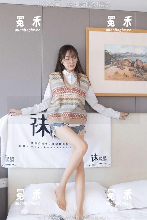 袜啵啵 - 泡芙+白色棉质船袜=性感与可爱并存的写真集精选，看看越看越心动！