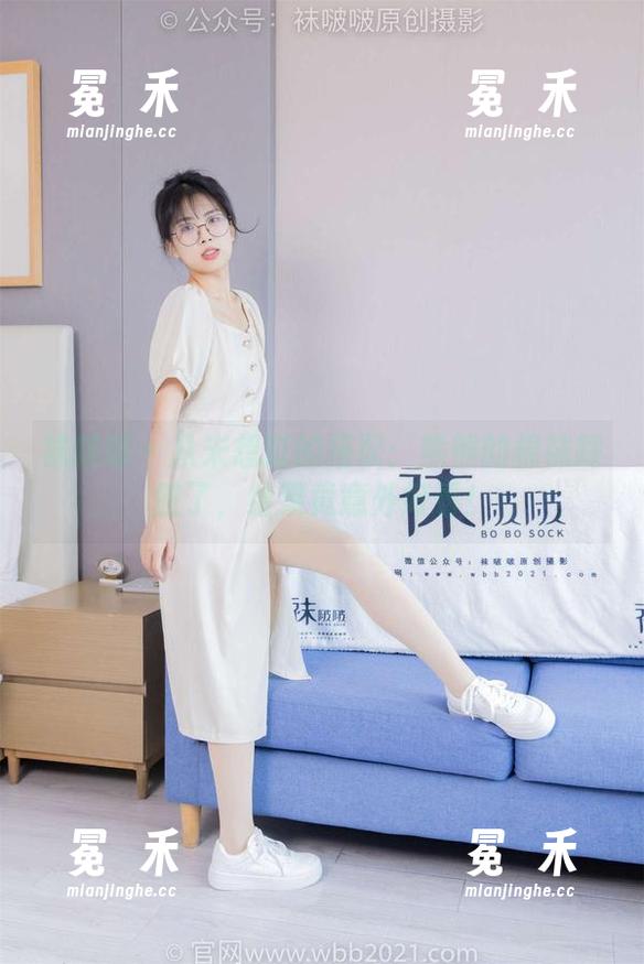 袜啵啵-熊熊 袜啵啵 - 从未想过的搭配:熊熊的棉袜踩脏了,结果竟意外好看!