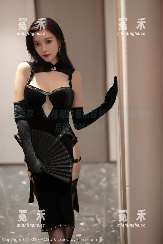 语画界 - 程程程的私房时刻，空姐制服背后的独特魅力！